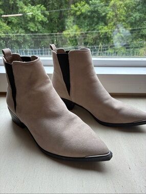 Kensie Beige and Black Suede Ankle Boot